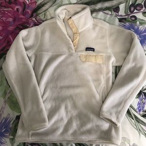 Women’s Patagonia plush white pullover